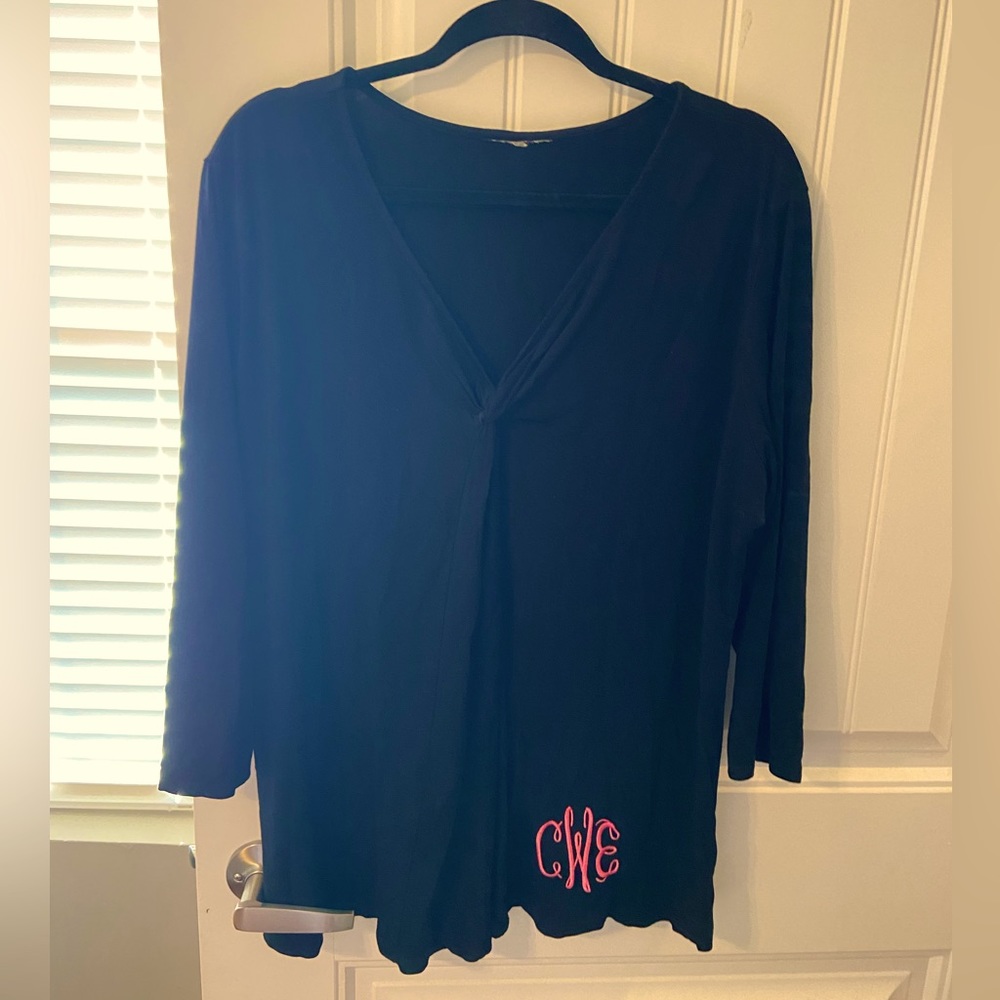 Black Monogrammed Long Sleeve 💗🖤